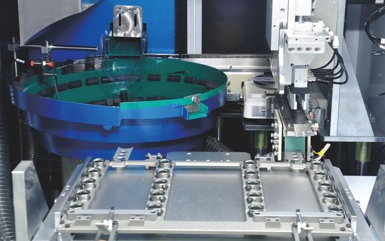 Hochleistungs-Chipsortiermaschine mit 15-Kanal-PLC-Steuerungssystem